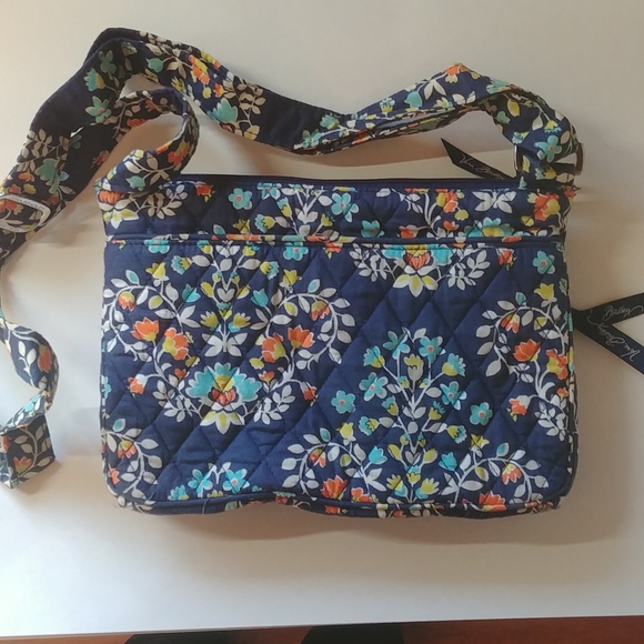 Vera Bradley Handbags - **5 for $20 Vera Bradley Chandelier Floral Pocketbook